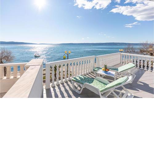 Stunning Apartment In Kastel Kambelovac With Wifi