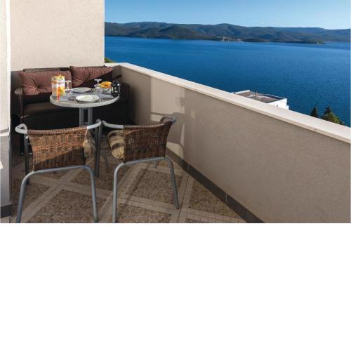 Stunning Apartment In Klek With Wifi
