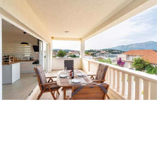 Stunning Apartment In Lumbarda With Wifi