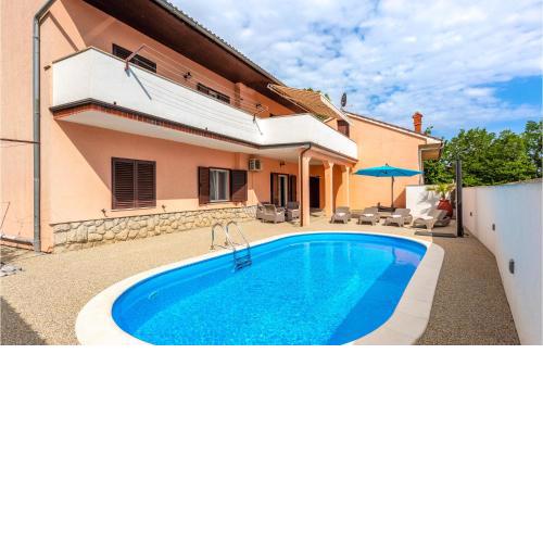 Stunning Apartment In Matulji