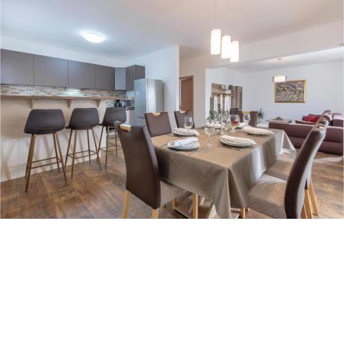 Stunning Home In Pula With Wifi