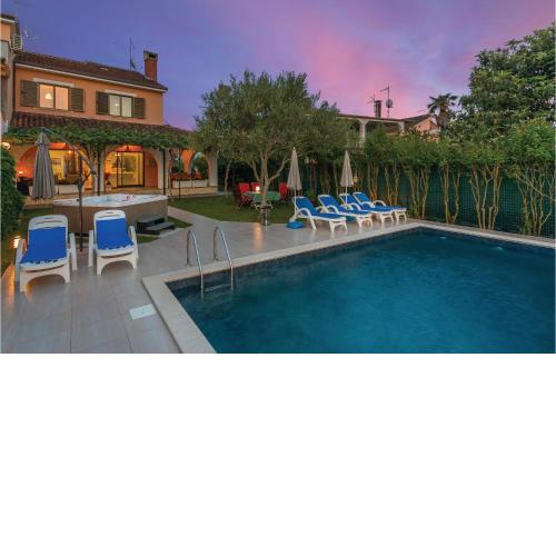 Stunning Home In Umag With House A Panoramic View