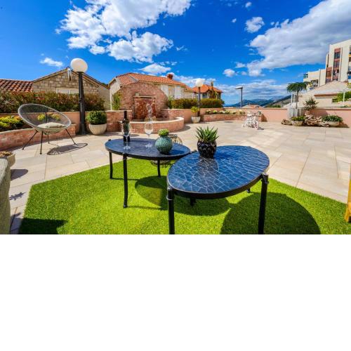 Tara Apartments