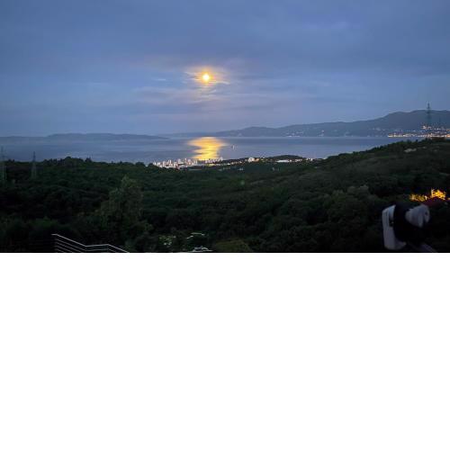 TERRA MAGICA DELUXE Apartment Or Room with Private Parking, Terrace, Central Heating and Sea View