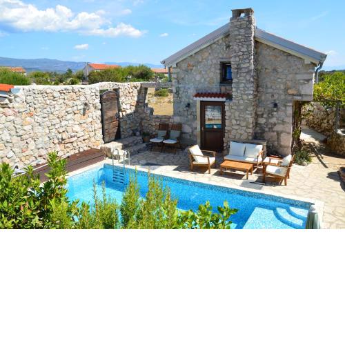 Three Sisters, absolutely unique stone houses, 200 m from the beach
