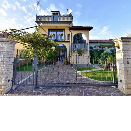Tolles Appartement in Umag mit Grill, Terrasse und Garten