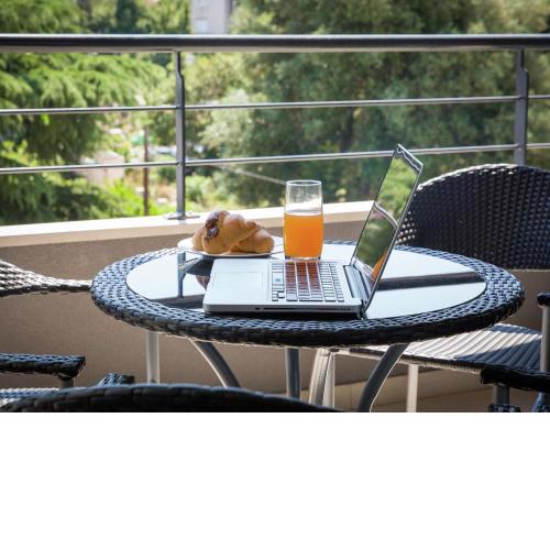 Topfloor comfortable luxury apartment