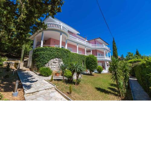 Two-Bedroom Apartment in Crikvenica VI