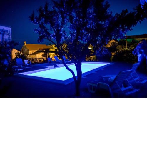 Vacation house near sea & beaches with HEATED POOL & BBQ