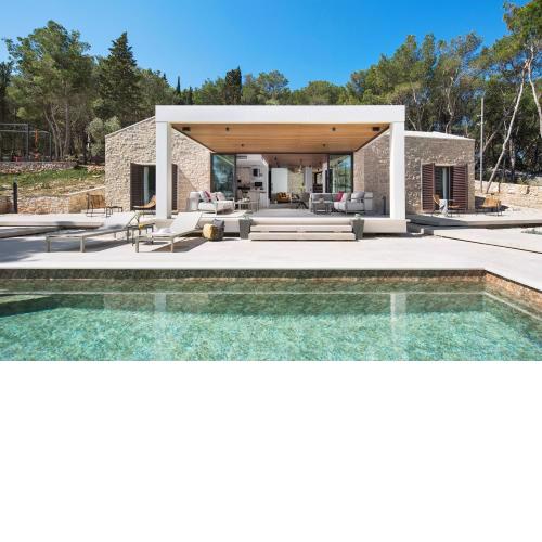 Vale Residence - exclusive & private property by the sea