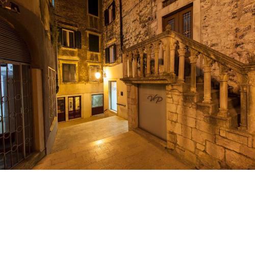 Vicencin place Downtown studio apartments