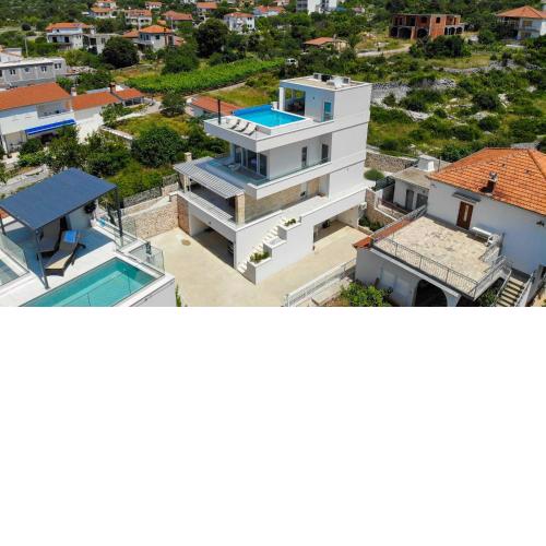 Villa Adastra