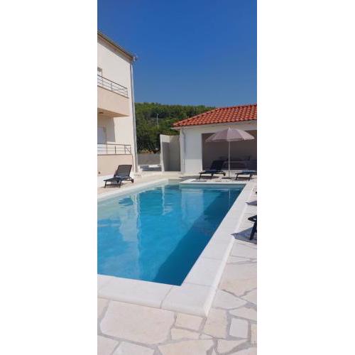 Villa Ana perfect for families with kids and groups,House with heated Pool