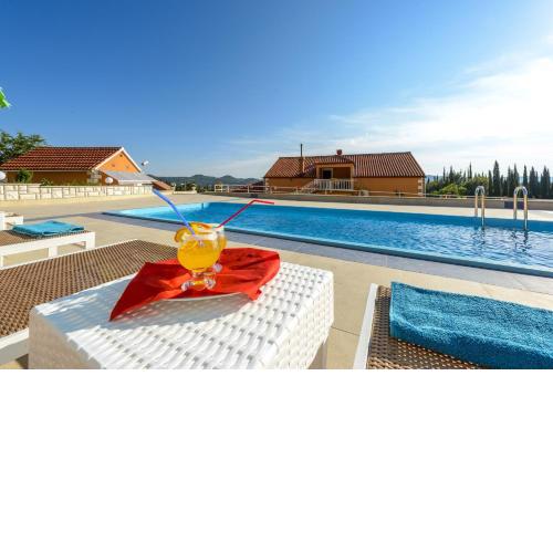Villa Aniva