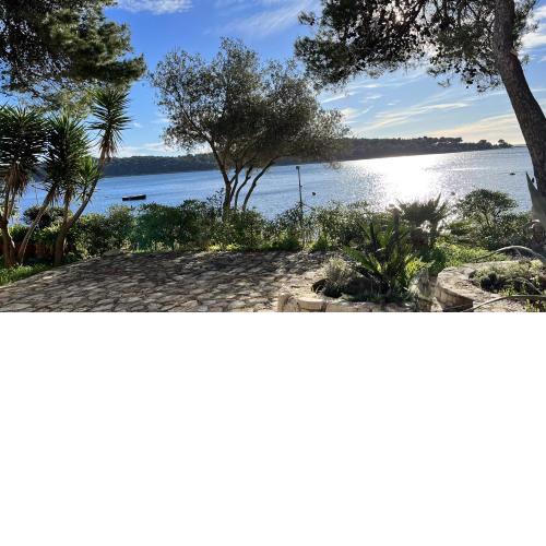 Villa Bocca Falsa & boat mooring