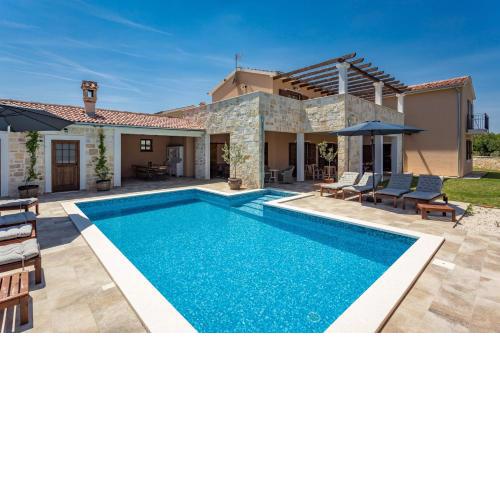 Villa Cirka in Central Istria for 14 persons with Pool Heating & pool table