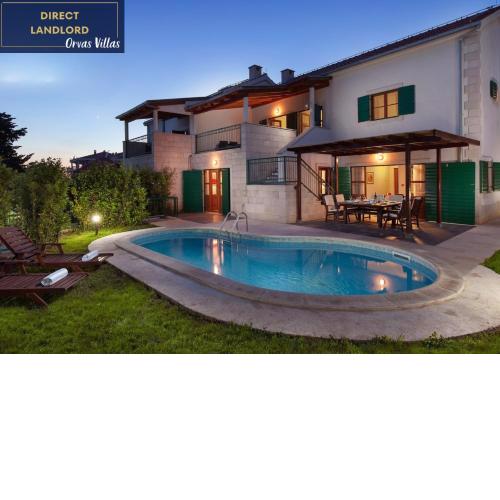 Villa Dane, private pool, near Hula Hula, free breakfast - DIRECT LANDLORD