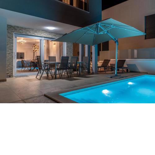 Villa DEA - Dein Rückzugsort am Meer mit beheiztem Pool