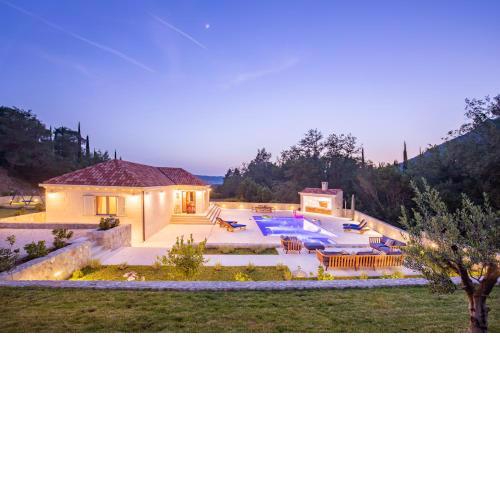 Villa Doline