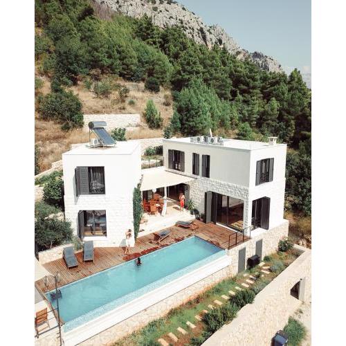 Villa FORTE-Exclusive location with fantastic seaview & infinity pool - up to 8 Pax