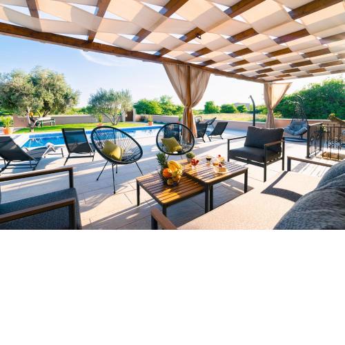 Villa Gode -secluded house with heated pool near the beach