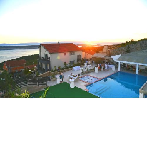 Villa Kalmar - Heated pool and spectacular sea view