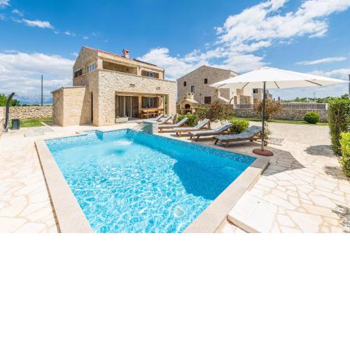 Villa Karin with heated pool - by TA Leut Agency