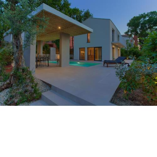 Villa MALA