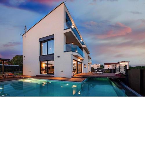 Villa Mare Exclusive mit Pool und Fitnesstudio
