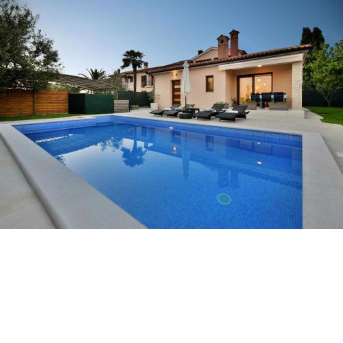 Villa Natali with private pool and kids playground near Fažana