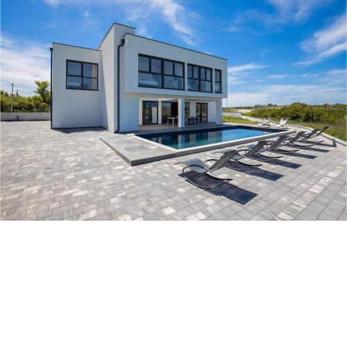 Villa Nin