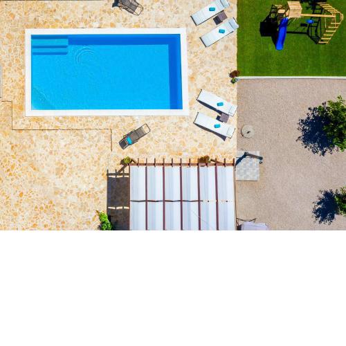 Villa R&B heated pool