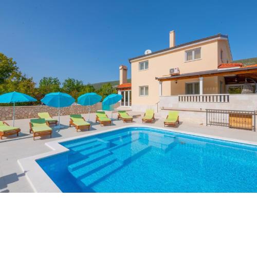Villa Secret Beauty with Saltwater Pool