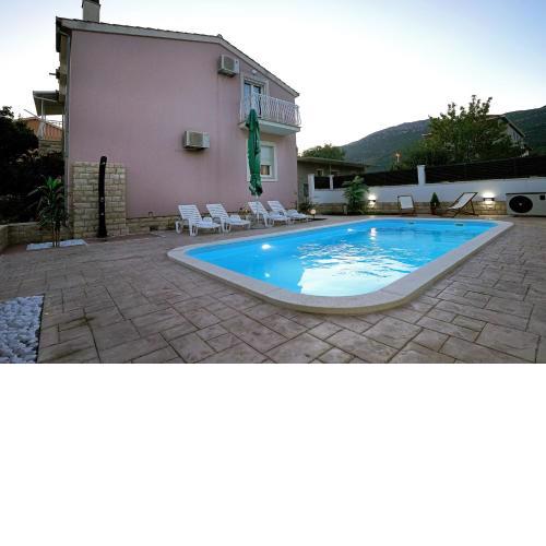 Villa TaGo with heated new pool