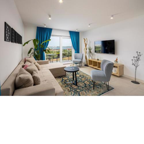 Villa West