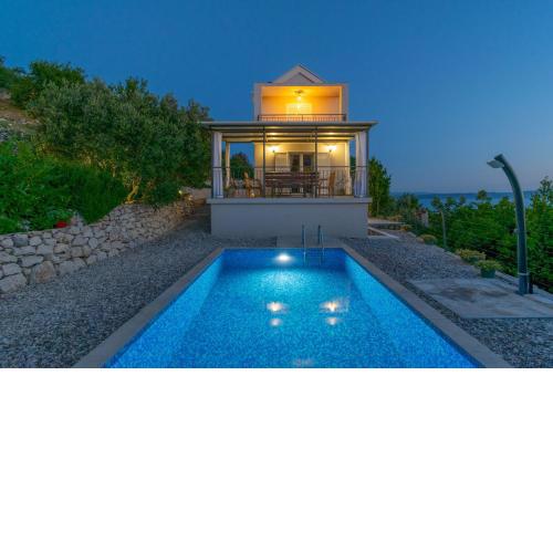 Villa with Sea View