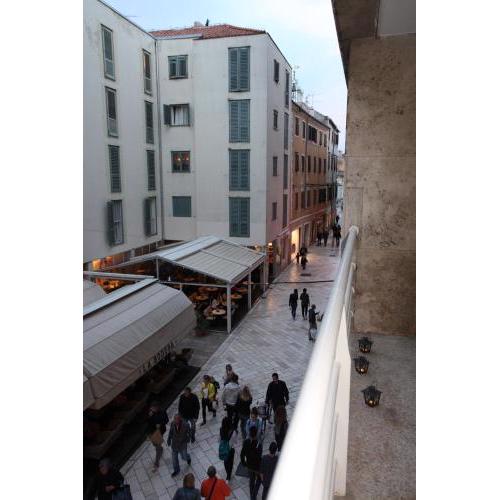 Vincent apt. in old town centre