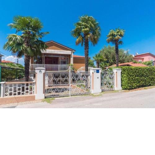 Wohnung Dragica in Punta-Umag, nahe dem Strand, WLAN, Klimaanlage, Parkplatz